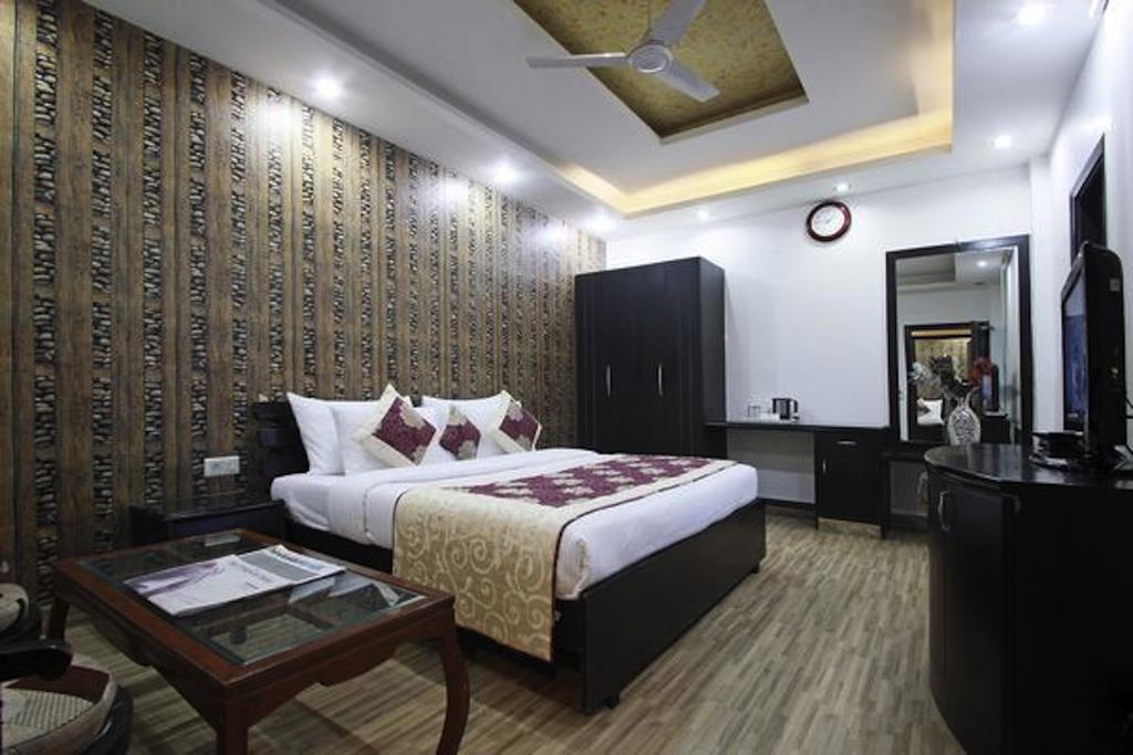 Hotel Universe Inn Нью-Делі Екстер'єр фото